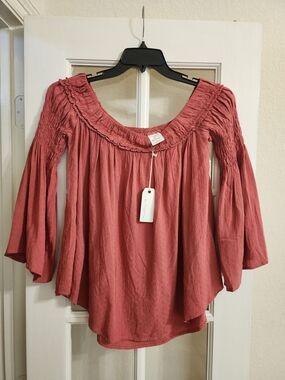 NWT By Together Jaclyn L2980 Off Shoulder Bell Sleeve Swiss Dot Top Small